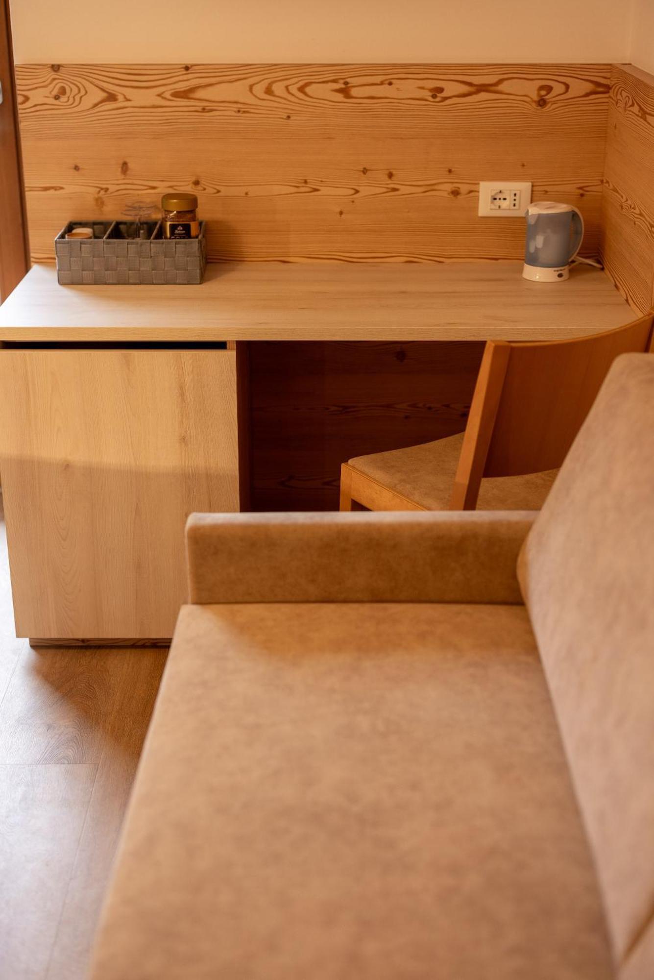 San Pietro Dolomiti Small Budget Hotel Ortisei Esterno foto
