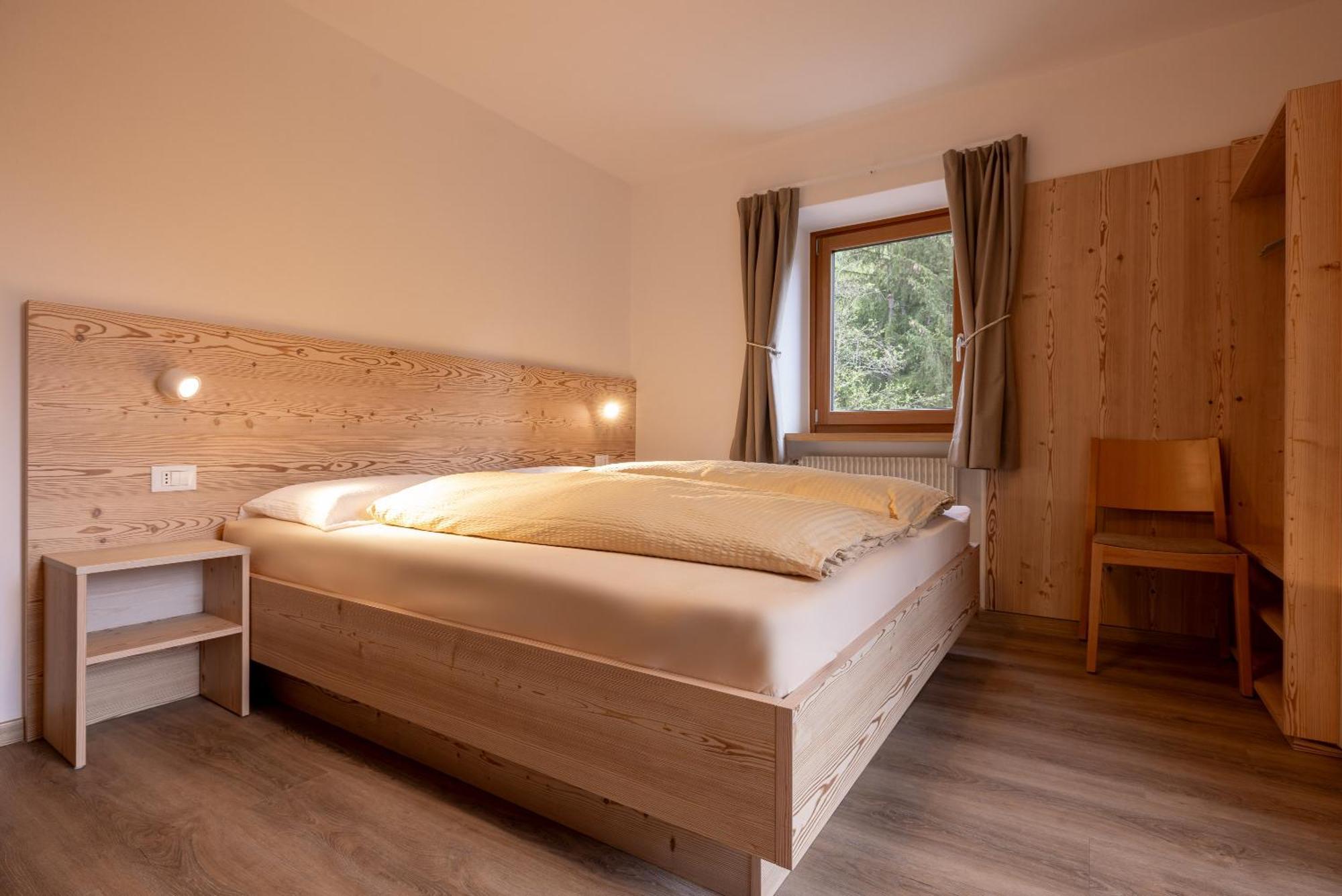 San Pietro Dolomiti Small Budget Hotel Ortisei Esterno foto